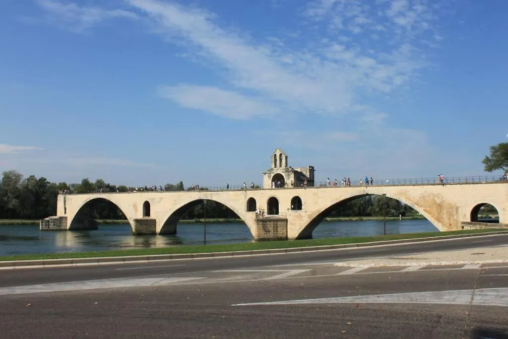 Appartement Intra-Muros Bien Situe Et Agreable A Proximite Des Theatres Avignon 0*,  France